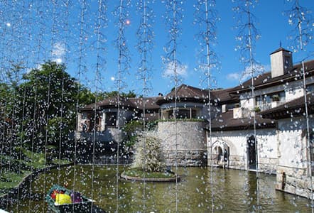 箱根ガラスの森美術館